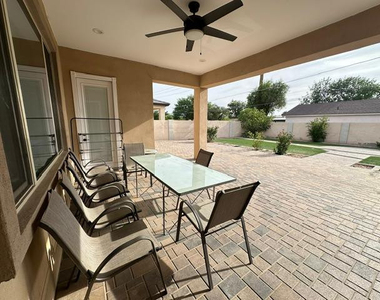 6830 N 14th Street - Photo Thumbnail 13