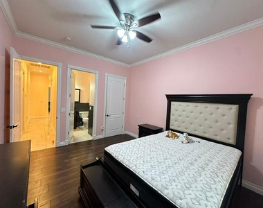 6830 N 14th Street - Photo Thumbnail 38