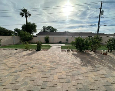 6830 N 14th Street - Photo Thumbnail 17