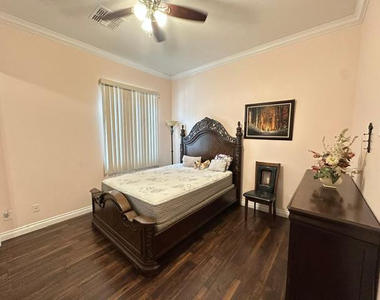 6830 N 14th Street - Photo Thumbnail 33