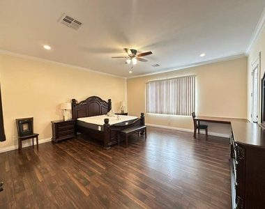 6830 N 14th Street - Photo Thumbnail 29