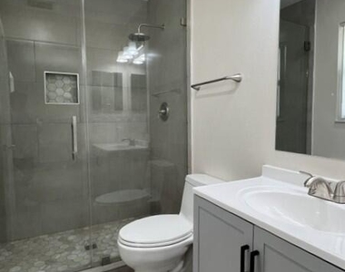 239 Leland Lane - Photo Thumbnail 6