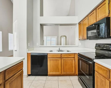 2142 W Monona Drive - Photo Thumbnail 7