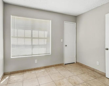 2142 W Monona Drive - Photo Thumbnail 12