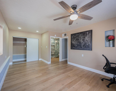1221 E Highland Avenue - Photo Thumbnail 13