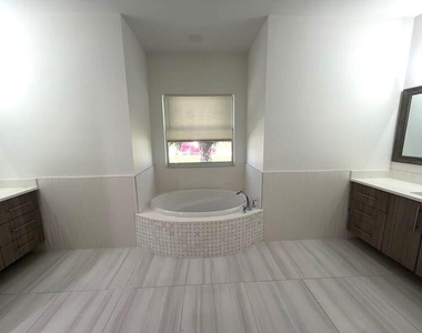1730 Sw California Boulevard - Photo Thumbnail 6