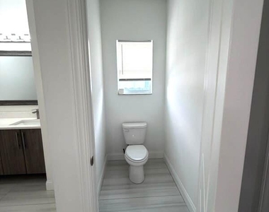 1730 Sw California Boulevard - Photo Thumbnail 8