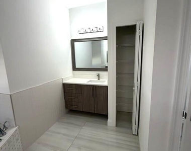 1730 Sw California Boulevard - Photo Thumbnail 7