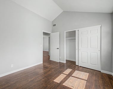 1006 S Tiago Drive - Photo Thumbnail 23