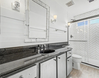 1006 S Tiago Drive - Photo Thumbnail 26