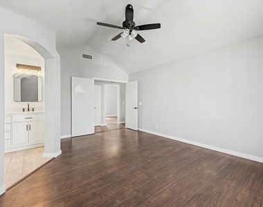 1006 S Tiago Drive - Photo Thumbnail 19