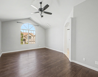 1006 S Tiago Drive - Photo Thumbnail 17