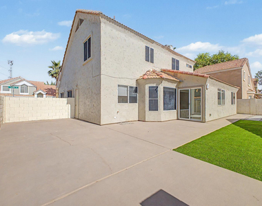 1006 S Tiago Drive - Photo Thumbnail 32