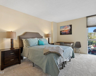 2323 N Central Avenue - Photo Thumbnail 11