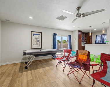 3346 E Cochise Drive - Photo Thumbnail 16