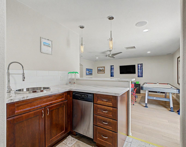 3346 E Cochise Drive - Photo Thumbnail 27