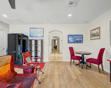 3346 E Cochise Drive - Photo Thumbnail 24