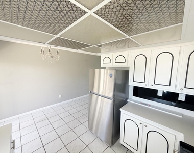 320 Sw 1st Street - Photo Thumbnail 4