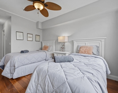 235 Sunrise Avenue - Photo Thumbnail 17