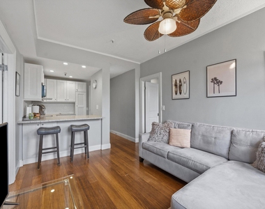 235 Sunrise Avenue - Photo Thumbnail 5