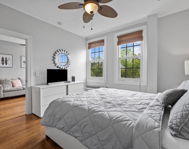 235 Sunrise Avenue - Photo Thumbnail 13