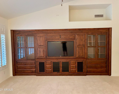 15045 N 54th Place - Photo Thumbnail 5