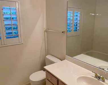 15045 N 54th Place - Photo Thumbnail 18