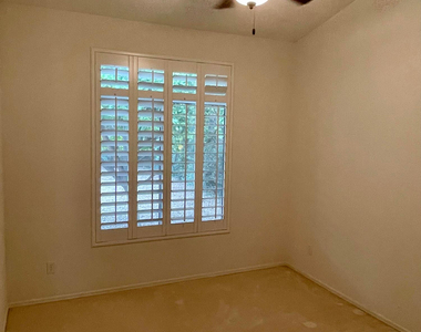 15045 N 54th Place - Photo Thumbnail 16