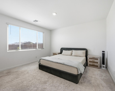 2053 W Sienna Bouquet Place - Photo Thumbnail 22