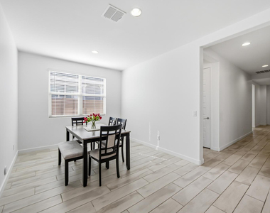 2053 W Sienna Bouquet Place - Photo Thumbnail 14