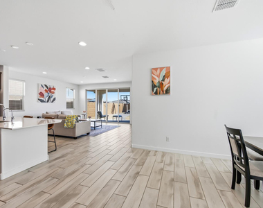 2053 W Sienna Bouquet Place - Photo Thumbnail 2