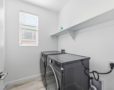 2053 W Sienna Bouquet Place - Photo Thumbnail 35