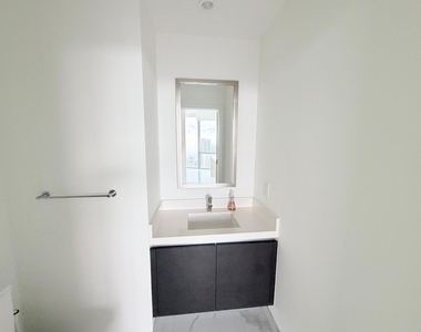 851 Ne 1st Avenue - Photo Thumbnail 6