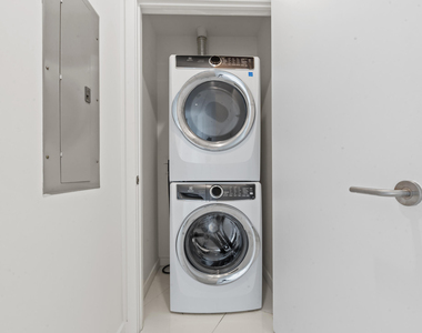 851 Ne 1st Avenue - Photo Thumbnail 16