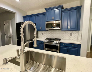 26880 N 99th Drive - Photo Thumbnail 4