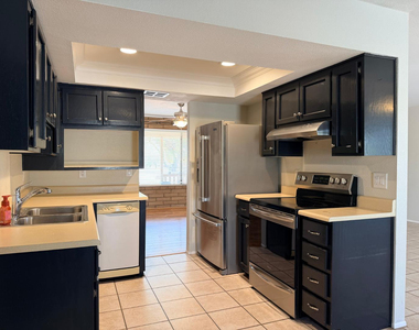 4224 E Ashler Hills Drive - Photo Thumbnail 9
