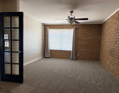 4224 E Ashler Hills Drive - Photo Thumbnail 14