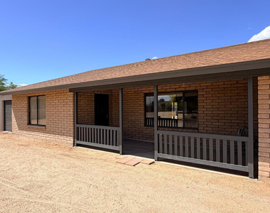 4224 E Ashler Hills Drive - Photo Thumbnail 4
