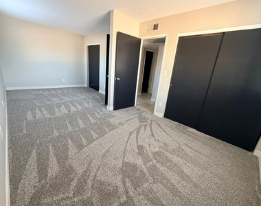 4224 E Ashler Hills Drive - Photo Thumbnail 16