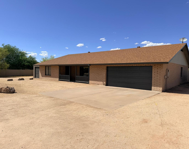 4224 E Ashler Hills Drive - Photo Thumbnail 1