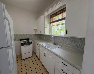 150 Australian Avenue - Photo Thumbnail 14
