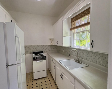 150 Australian Avenue - Photo Thumbnail 6