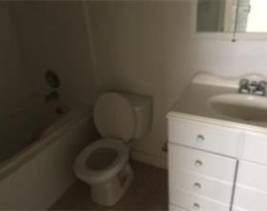 7300 Nw 17th Street - Photo Thumbnail 1