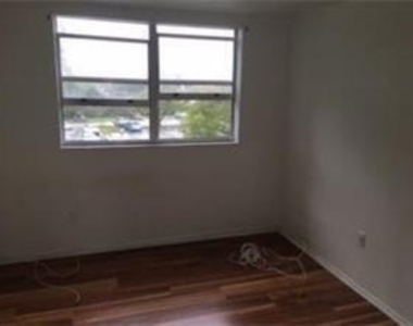 7300 Nw 17th Street - Photo Thumbnail 2