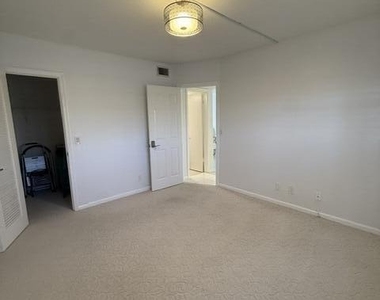 29 Yacht Club Drive - Photo Thumbnail 24