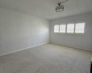 29 Yacht Club Drive - Photo Thumbnail 14