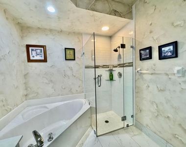8082 Aberdeen Drive - Photo Thumbnail 13
