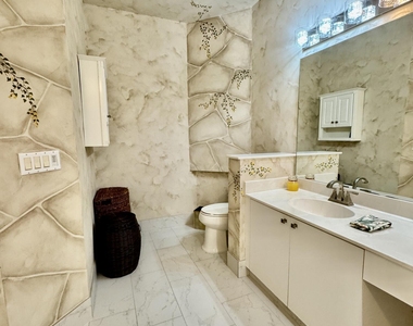 8082 Aberdeen Drive - Photo Thumbnail 11