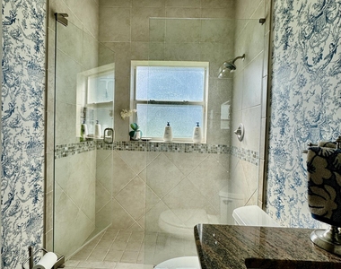 8082 Aberdeen Drive - Photo Thumbnail 23