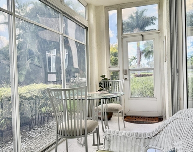 8082 Aberdeen Drive - Photo Thumbnail 16